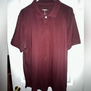 Men’s maroon polo